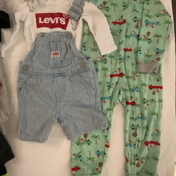 17 Piece Toddler Boys Bundle 12mos - 24mos - Picture 9 of 10